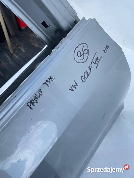 DRZWI TYŁ TYLNE PRAWE VW GOLF VIII HB 5H4833312C sprzedam