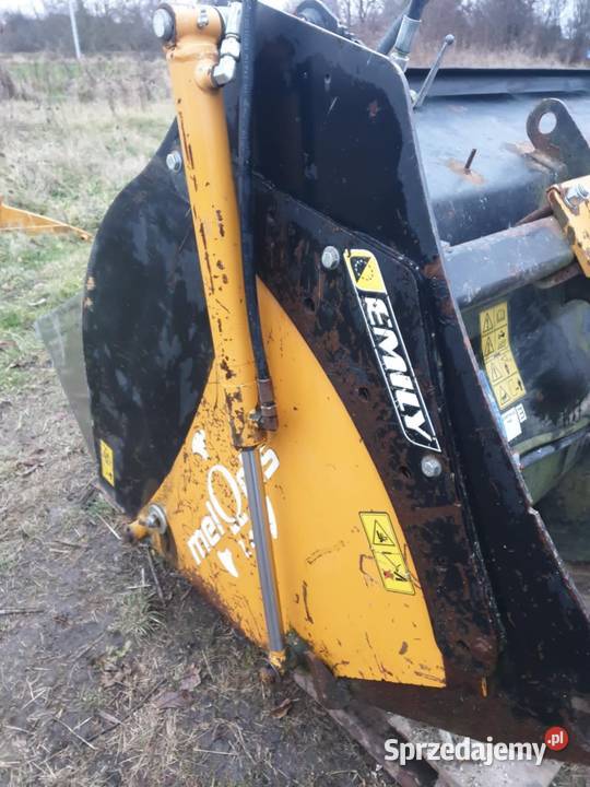 Wycinak do kiszonki paszowóz Emily melody