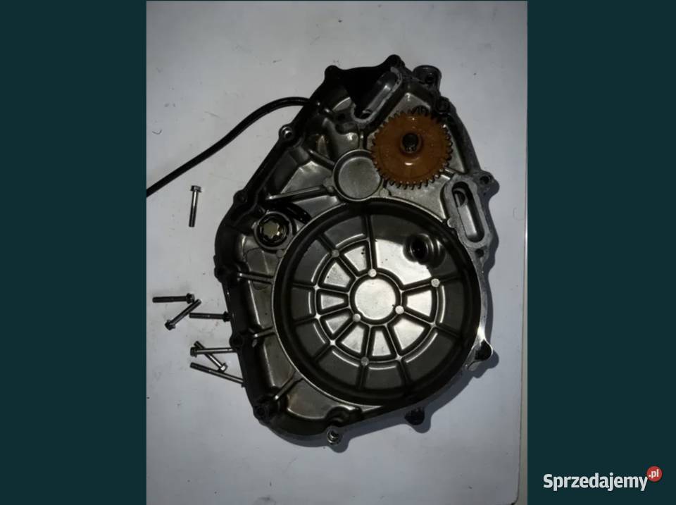 Pokrywa dekiel sprzęgła pompa wody Suzuki SV 650 Pozostałe Ostrów Wielkopolski