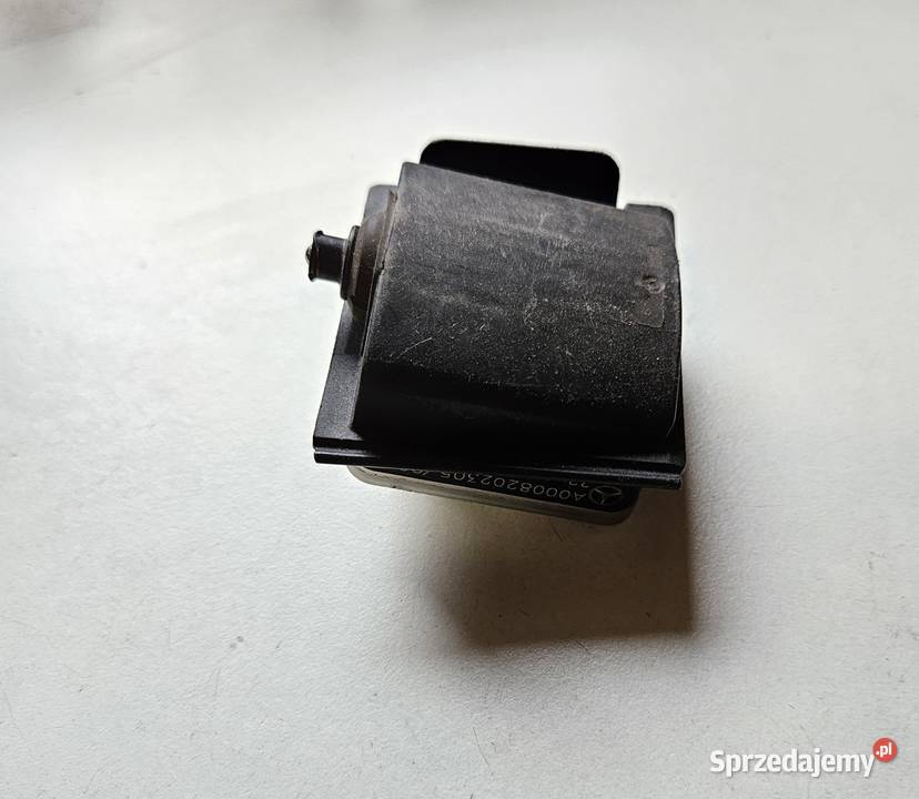 MERCEDES A0008202305 ZAMEK KLAPY WLEWU PALIWA Wlewy paliwa Międzychód
