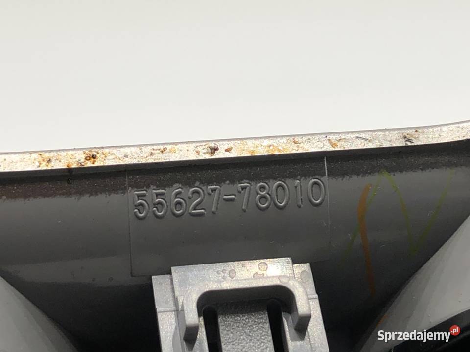 UCHWYT NA NAPOJE LEXUS NX 5562778010 SUV KUBKI