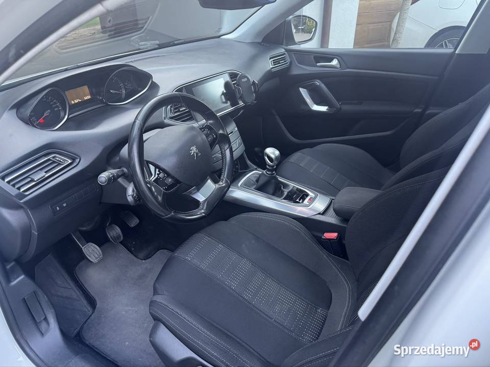 Peugeot 308 T9 biała perła panorama full LED diesel wielkopolskie