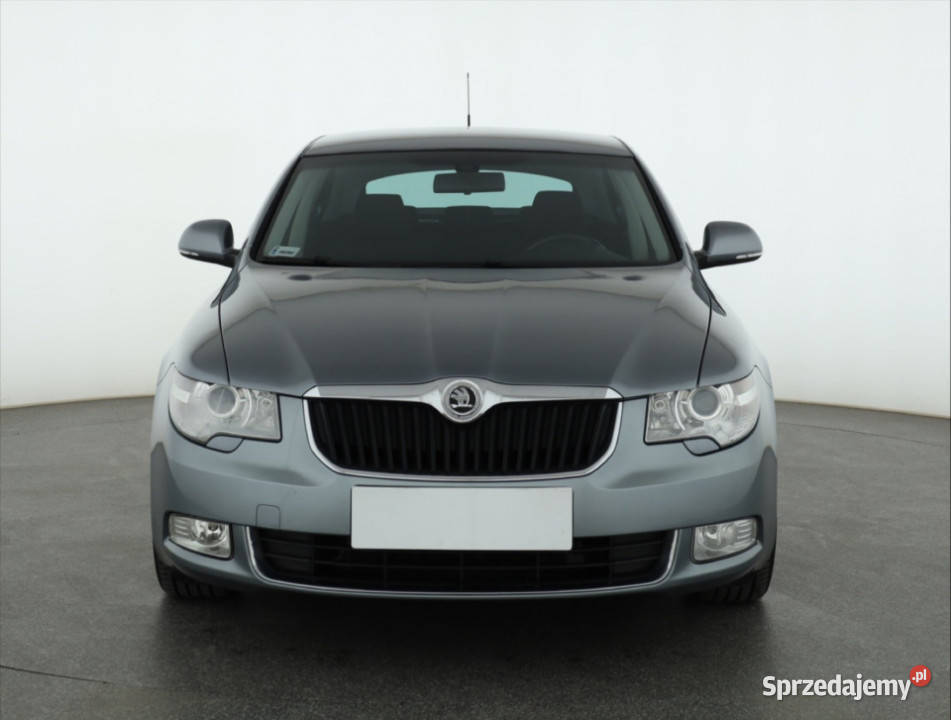 Skoda Superb 19 TDI reflektory ksenonowe