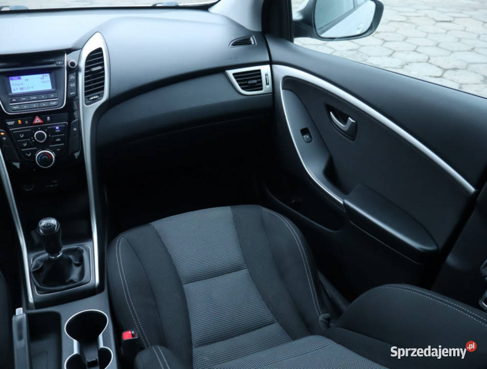 Hyundai i30 14 CRDi światła przeciwmgielne i30 sprzedam