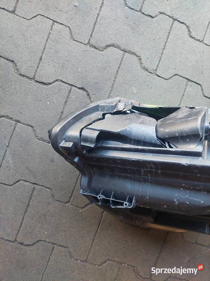 Lampa Reflektor Prawy Przod Renault Captur II 2 osobowe Kłobuck sprzedam