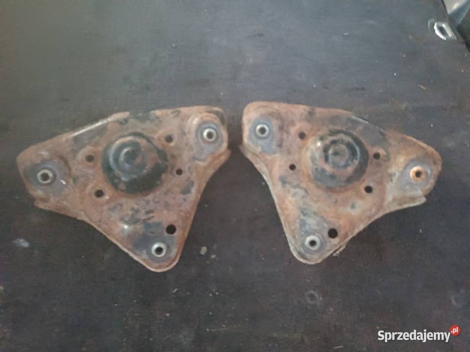 Mocowanie Górnych Wahaczy Amortyzatora Audi A4