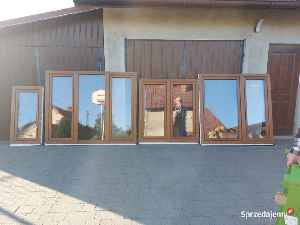 Okna balkonowe ścienne