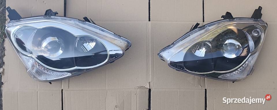 Honda Civic generacji 7 lampy przednie Poraj sprzedam