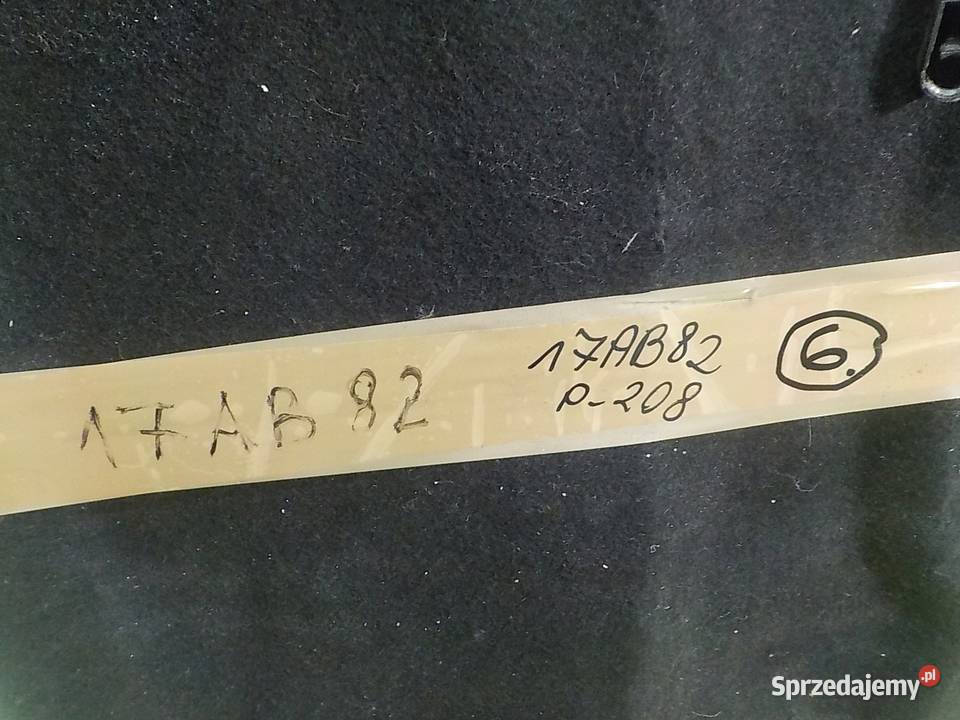 PEUGEOT 208 I 12 VTI 13r HB 3D polka bagaznika