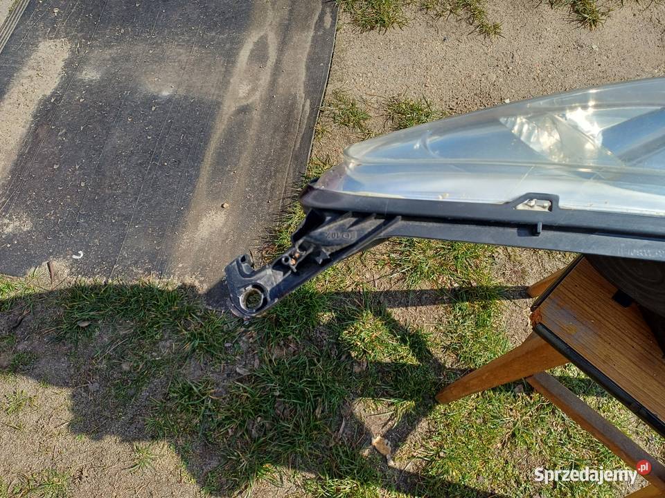 LAMPA LEWY PRZÓD PEUGEOT 207 Turek