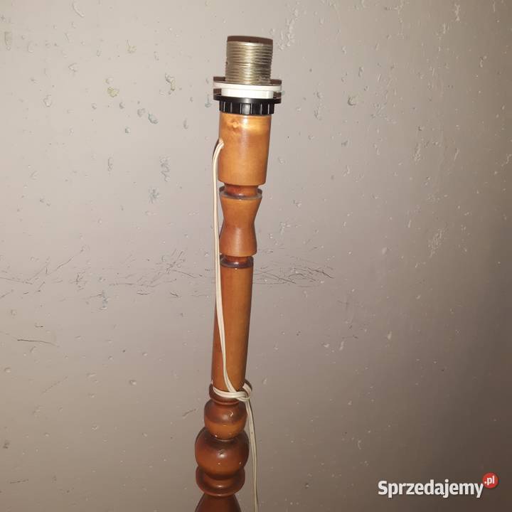 Lampa podłogowa stojąca z czasów PRL