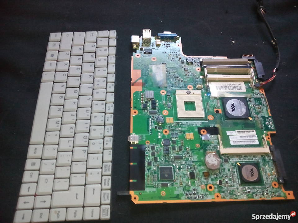 Fujitsu Siemens Amilo Pro V2030 - levné překvapení - Představení
