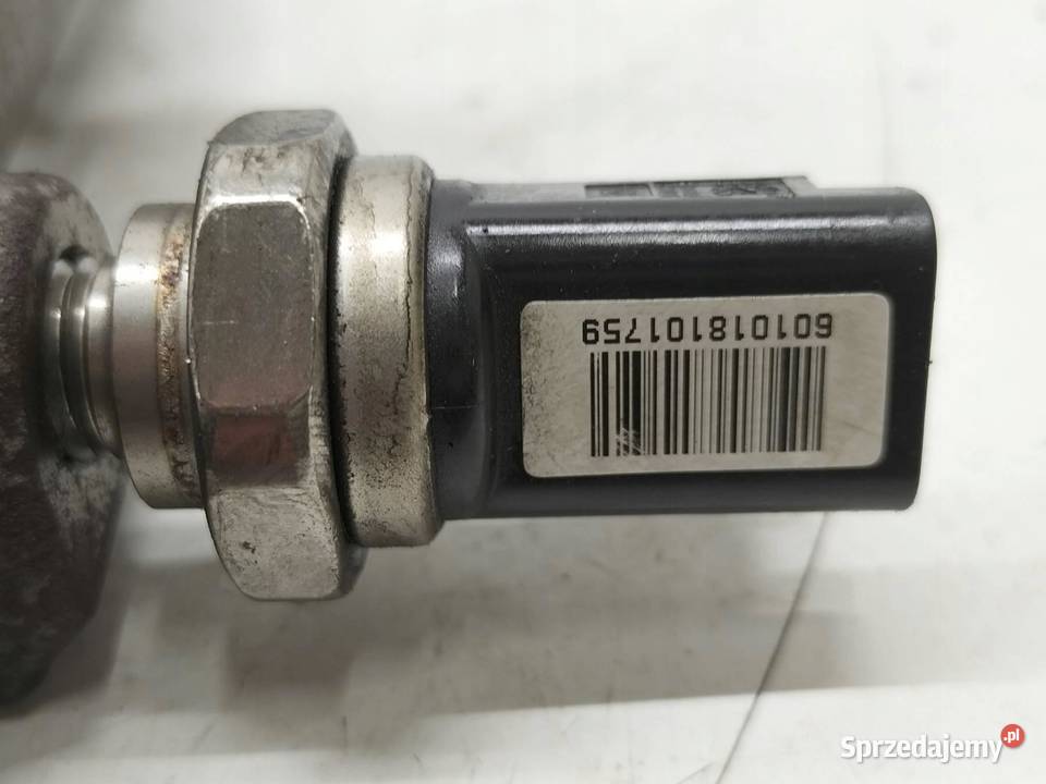 LISTWA WTRYSKOWA 8200296867 8200815617 15 DCI sprzedam