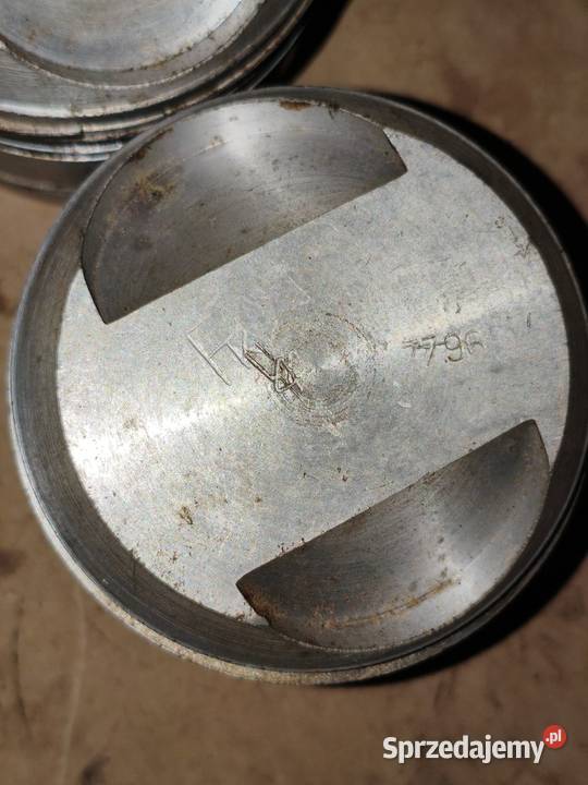 Oryginalne nowe tłoki 7796 nominał Dniepr MT Leszno sprzedam