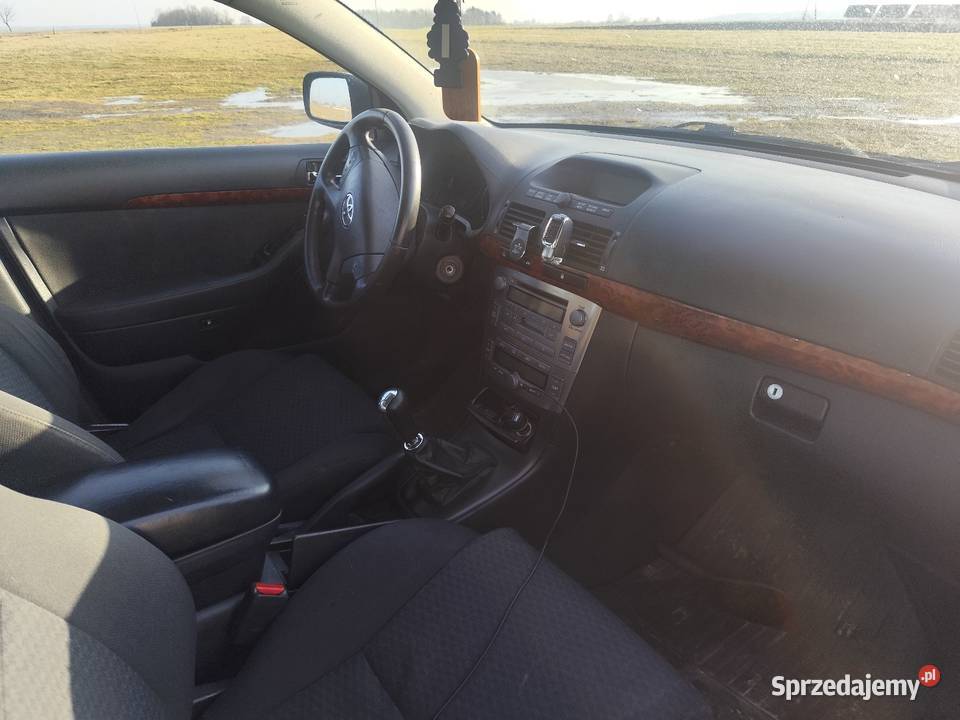 Toyota Avensis t25 20 benzyna