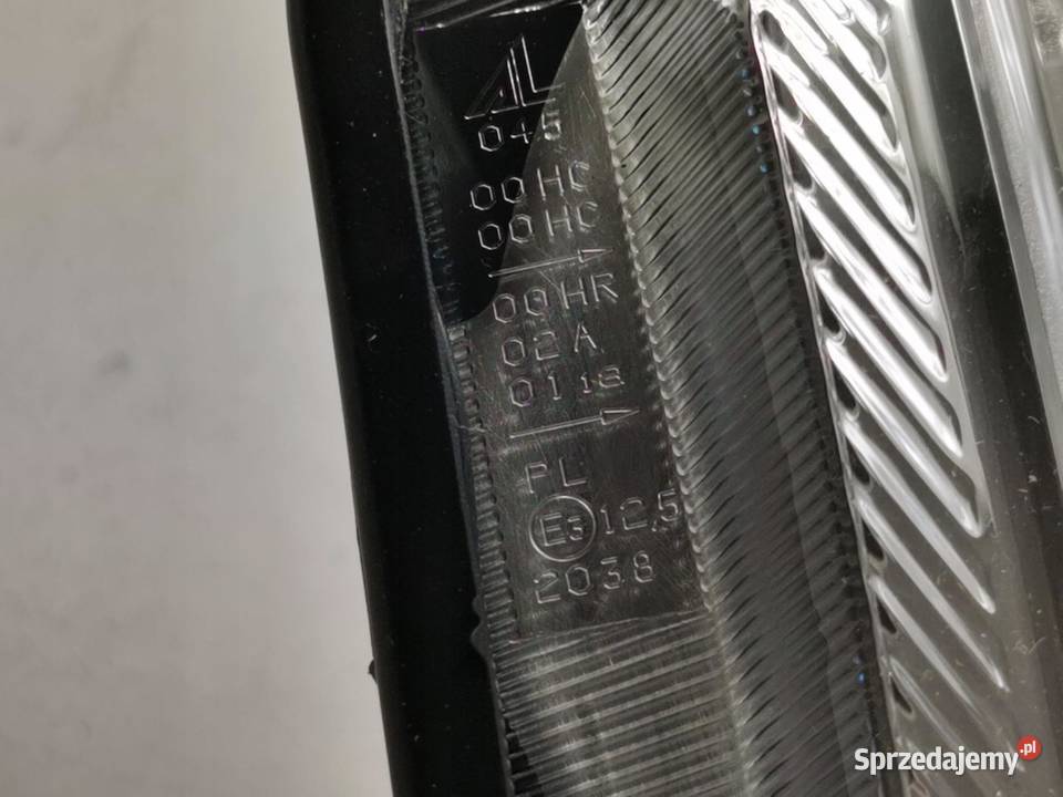 LAMPA LEWY PRZÓD CITROEN C3 PLURIEL 2003 MAGNETI