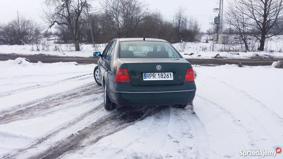 SPRZEDAM VW BORA 16 sr BENZYNAGAZ ESP