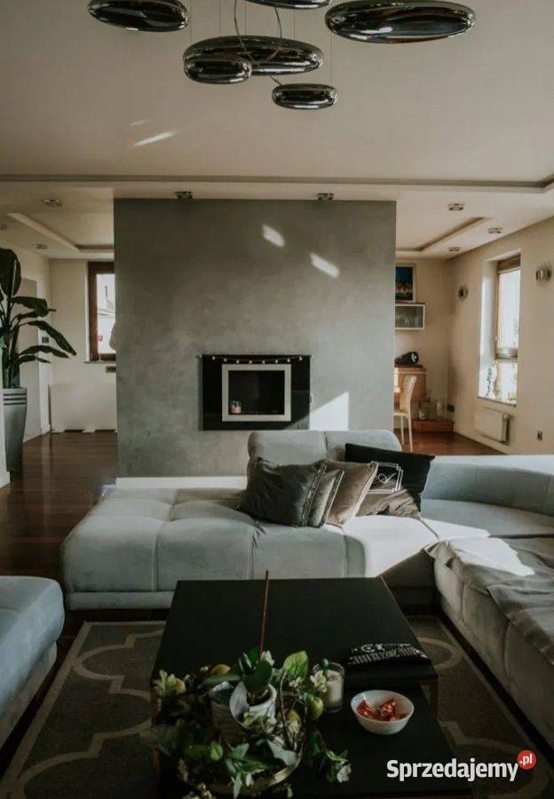 OLEŚNICA I PIĘTRO BALKON PIWNICA KLIMATYZACJA Sprzedaż Oleśnica