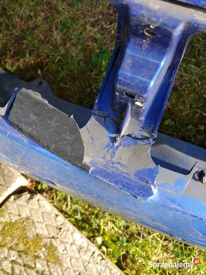 Zderzak suzuki sx4 uszkodzony