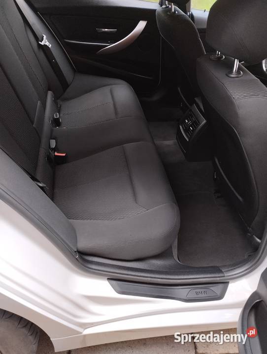 BMW Serii 3 F30 2012 316d mapie ok 180 Zadbane