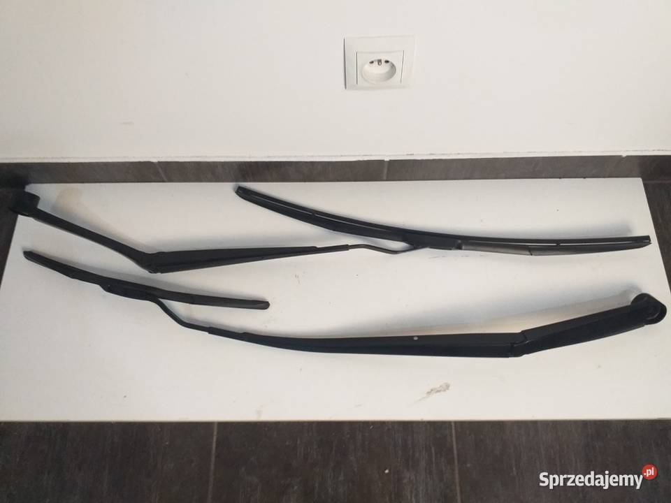 PRZEDNIE RAMIONE WYCIERACZEK HYUNDAI TUCSON III Skierniewice