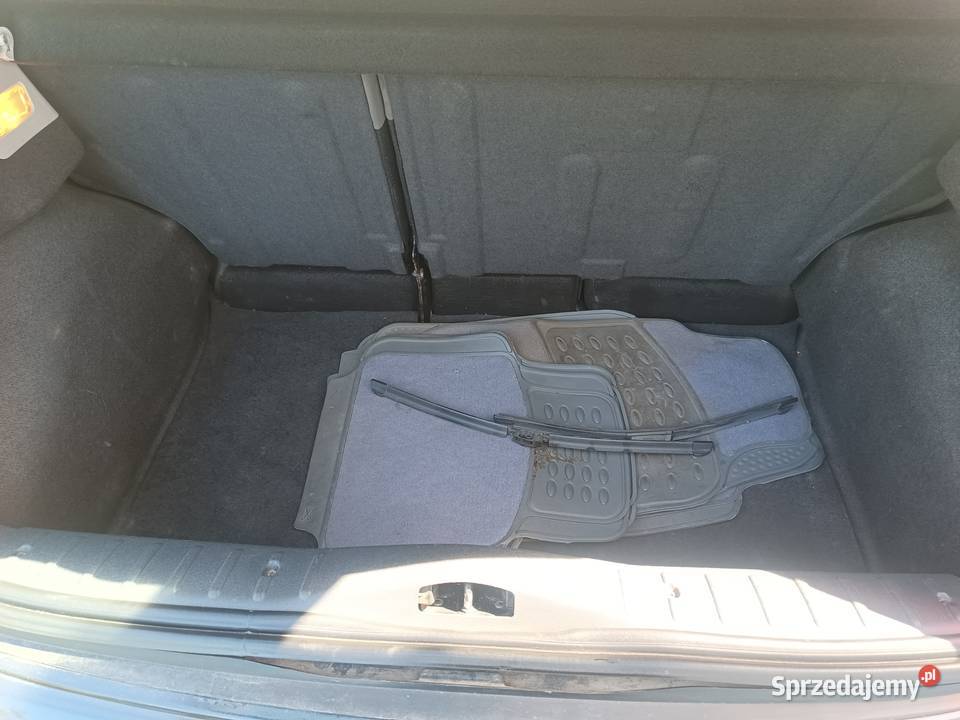 Sprzedam Citroen C3 11 Benz 1100cm3