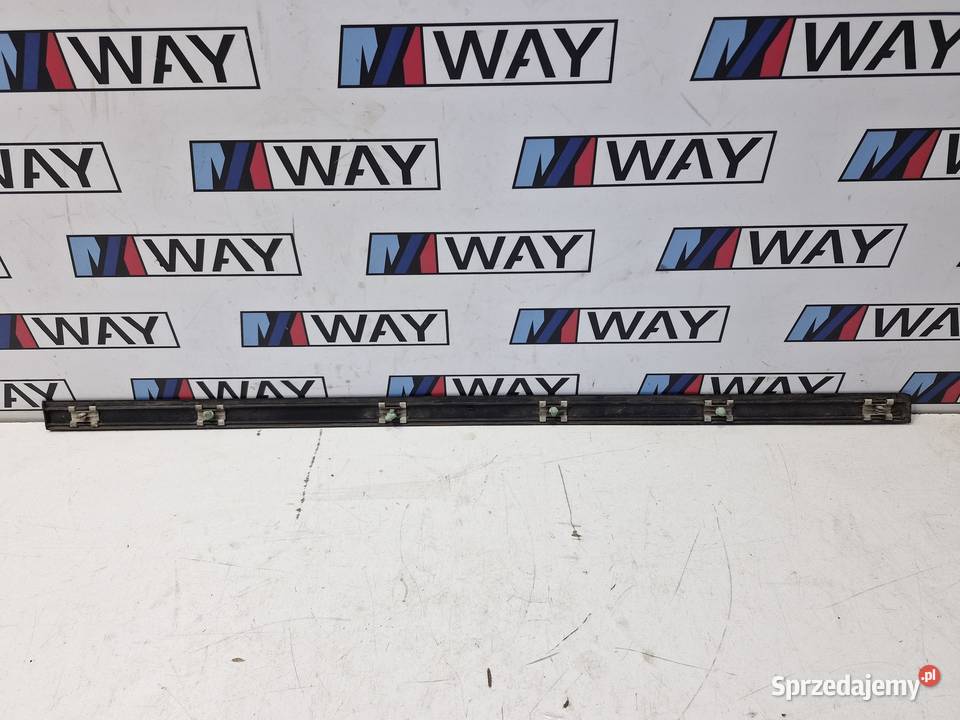 8159296 BMW E39 LISTWA DRZWI PRAWY PRZÓD