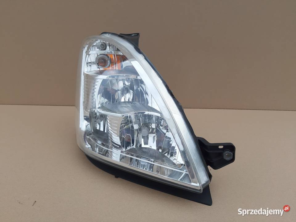 IVECO DAILY REFLEKTOR PRAWY LAMPA PRAWA 69500010 Trzciel