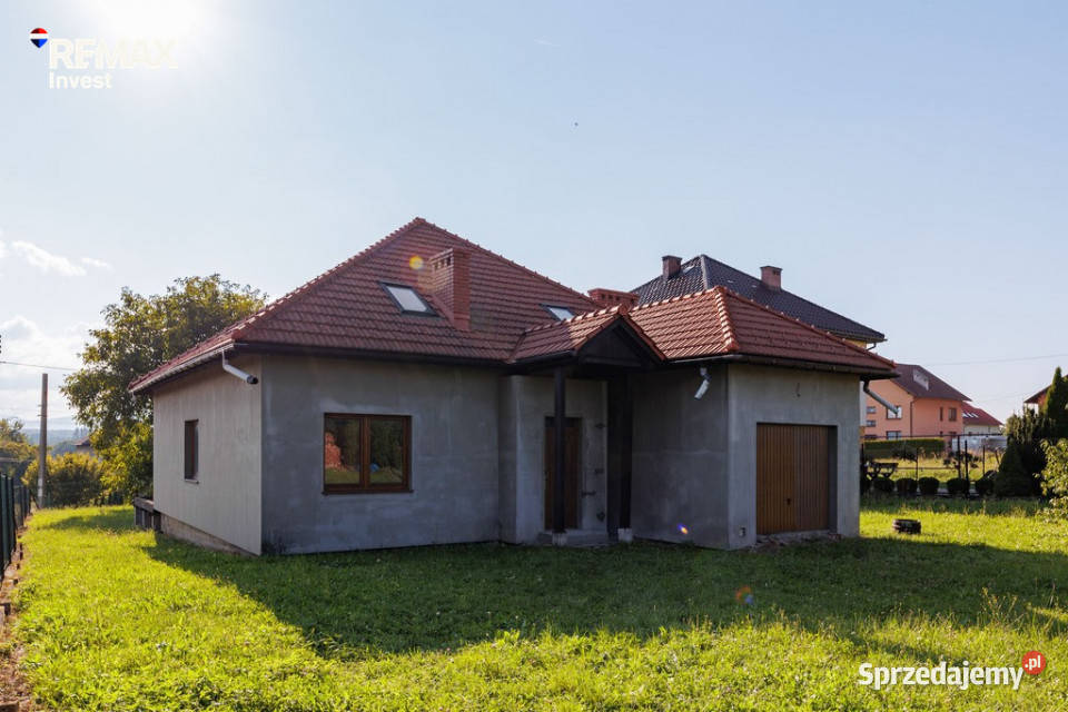 Dom z poddaszem użytkowym 175m2 Bulowice
