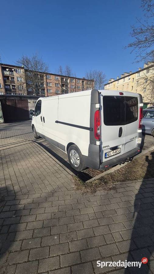 Opel Vivaro 2011r