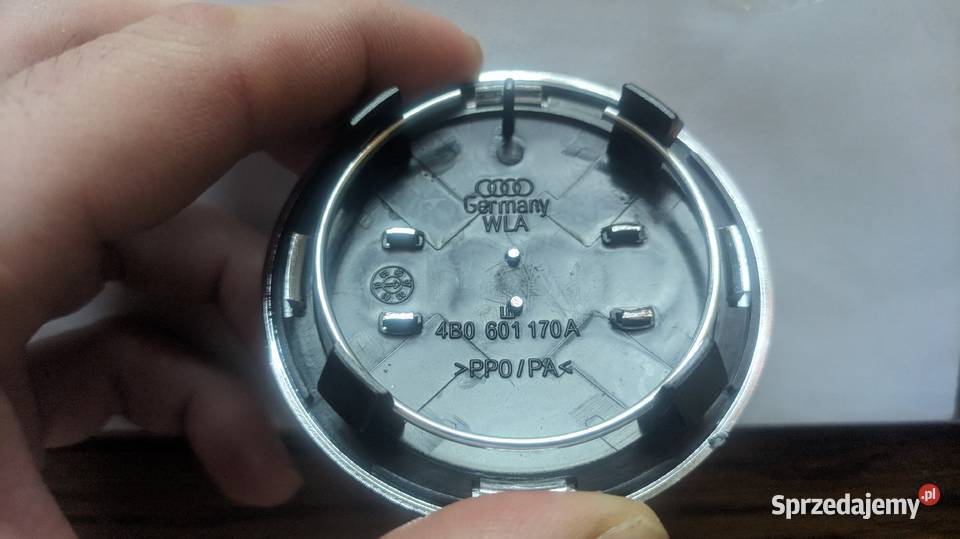 Dekielki Audi srebrne i czarne małopolskie sprzedam