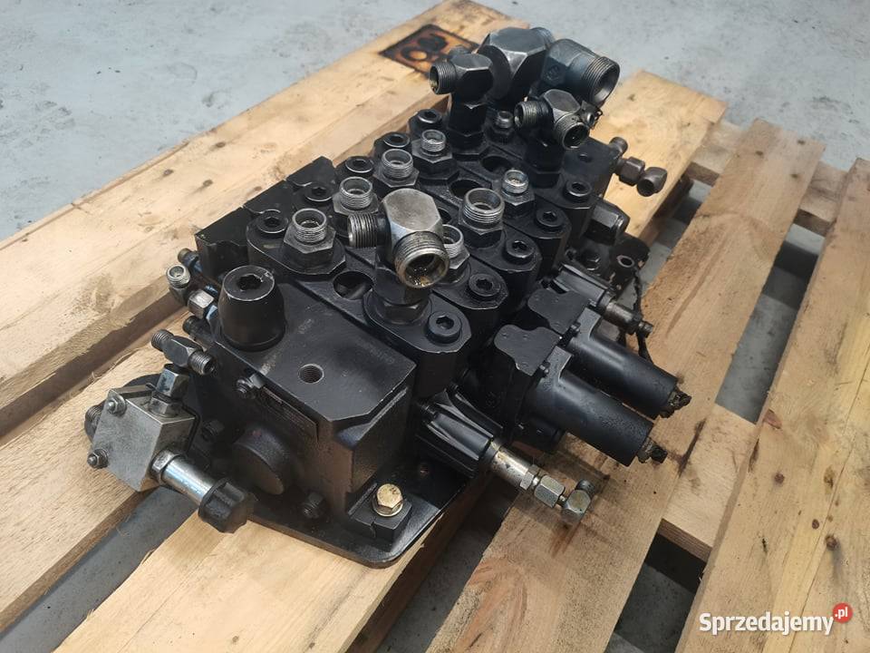 Rozdzielacz hydrauliczny Manitou MLT 735 Rexroth