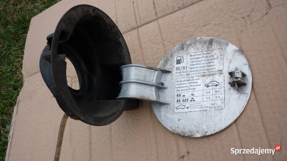 Klapka wlewu paliwa Passat B5 LB7Z Kiszkowo sprzedam