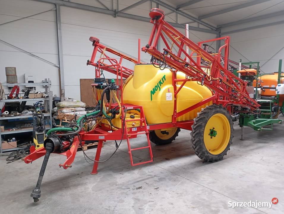 Opryskiwacz ciągany Moskit 1600l15m hydraulika Radom