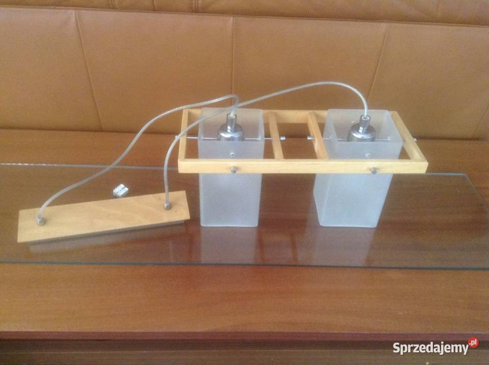 Lampa sufitowa z 2 szlanymi kloszami