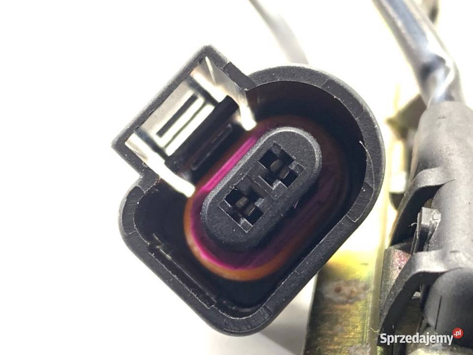 KLAMKA KLAPY TYŁ VW PASSAT B5 FL 3B9827566C