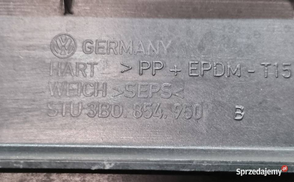 Listwa drzwi prawy tył dolna VW Passat B5 fl Bolesławice