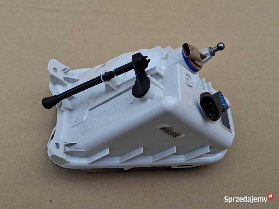 FORD KUGA MK2 LIFT HALOGEN PRAWY LAMPA osobowe Oświetlenie lubuskie Bieleń
