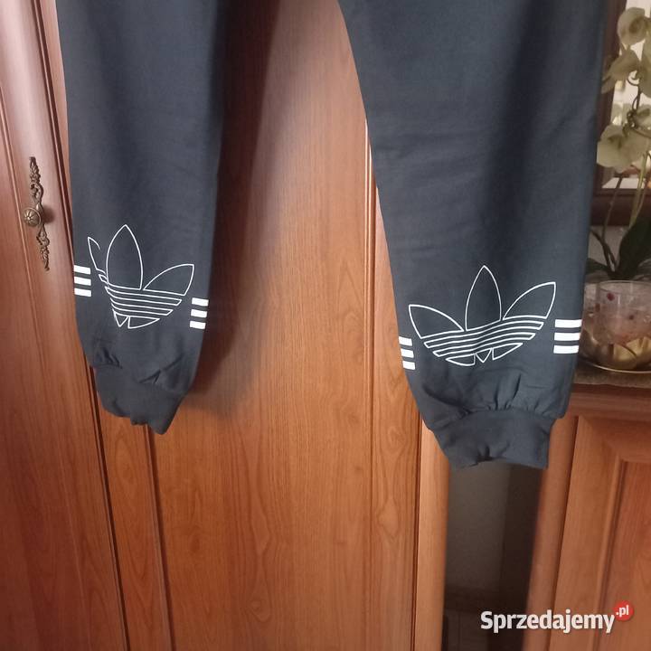 Spodnie dresowe XL Adidas sprzedam