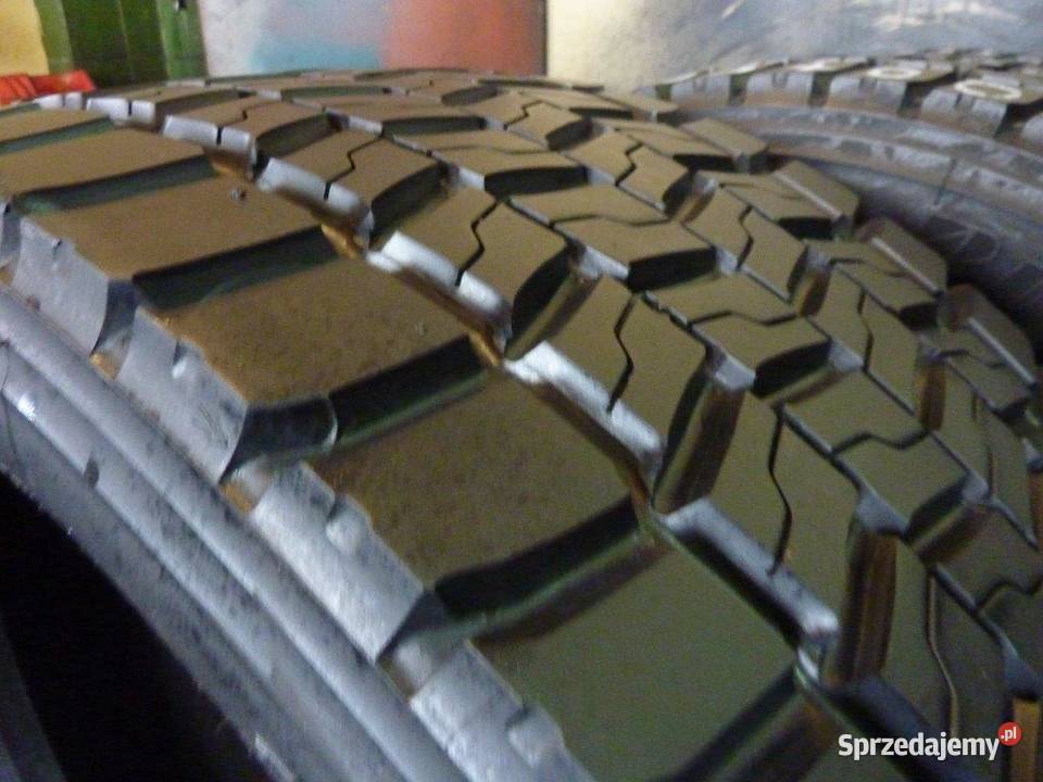 4x Opona używana ciężarowa 31545R225 BRIDGESTONE Zaścianki