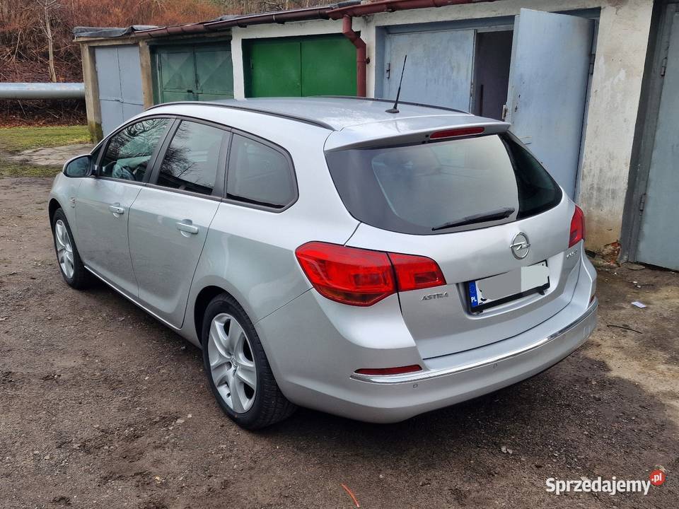 OPEL Astra J 2014r okazja kupiony w Polsce Świętochłowice