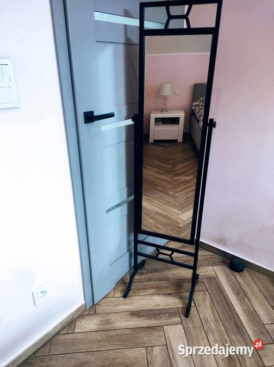 Metaloplastyka duże lustro stojące czarne Gliwice
