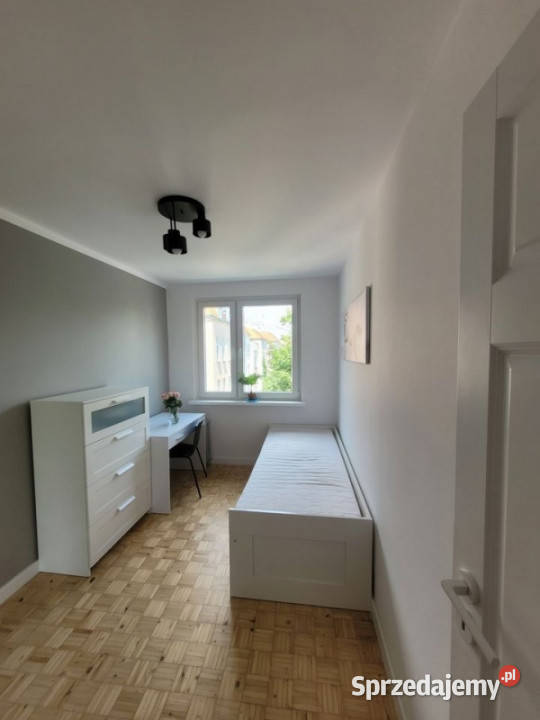 Bezpośrednio Kamienna 4 pokoje remoncie