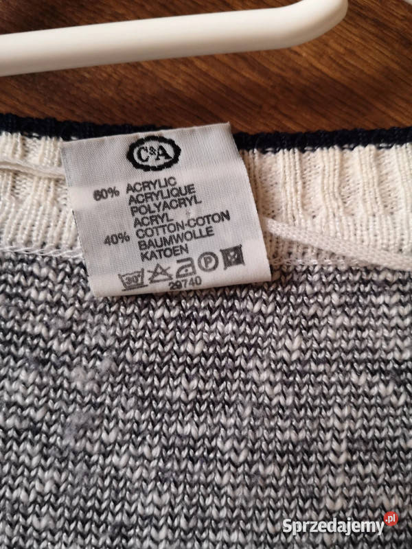 Sweter na guziki Kardigan z kwiatkiem Rozmiar 42(XL) Niepołomice