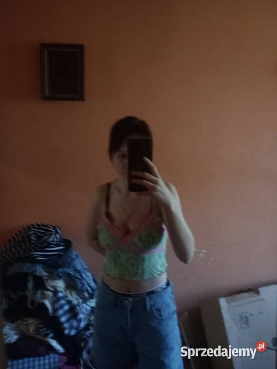 sprzedam top z Sinsay rozmiar S