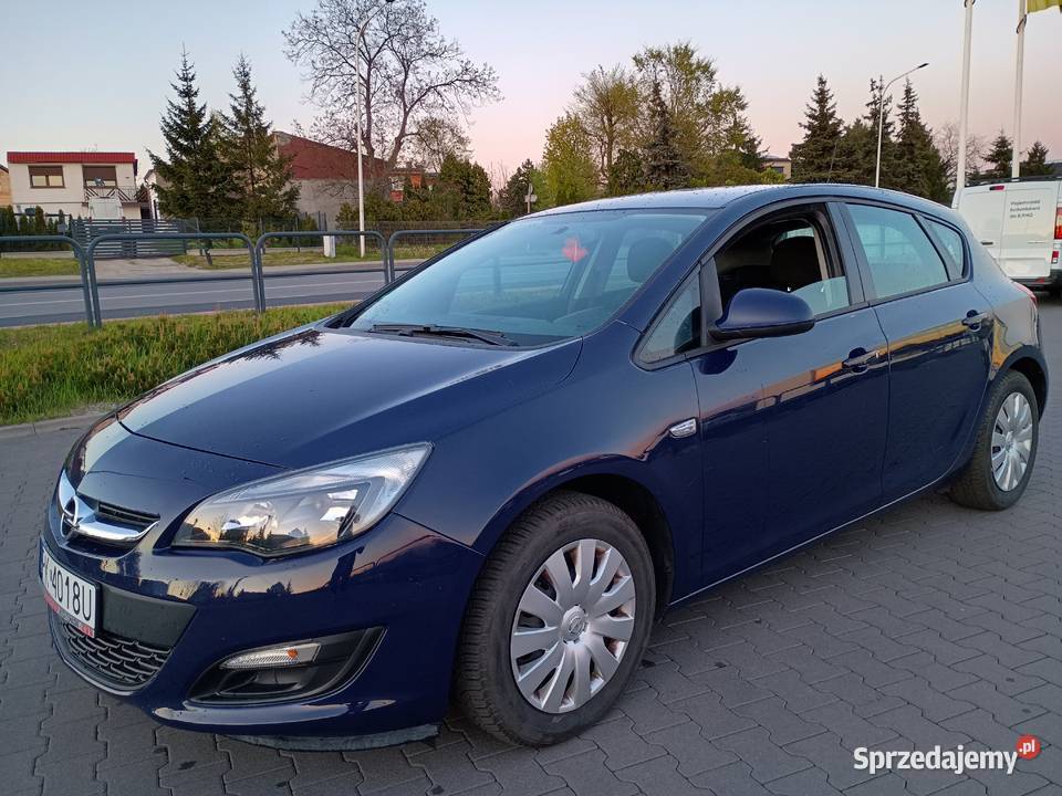 Prywatnie Opel Astra Lift 5drzwi 201314r 14i garażowany