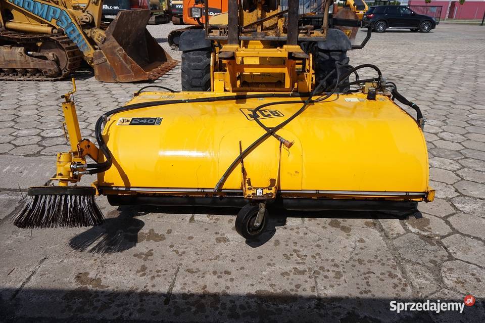 ZAMIATARKA MARKI JCB 240SC Rok produkcji 2009 Tuliszków