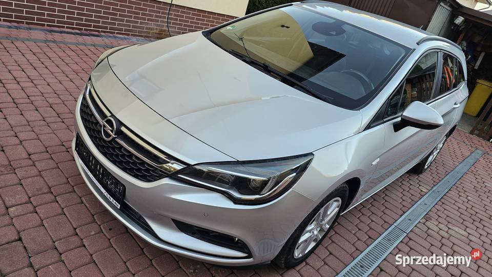 Opel Astra 16CDTI 110 2017 zNiemiec Nowy Rozrząd srebrny Astra Opel podkarpackie