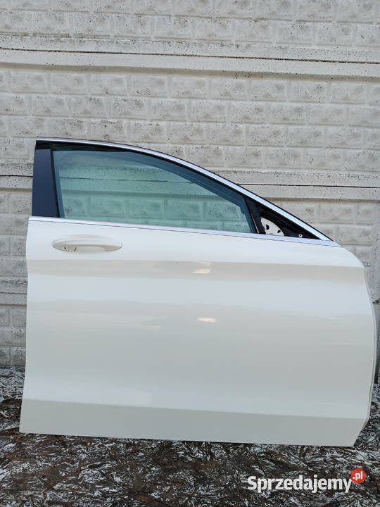 DRZWI PRAWE PRZÓD PRZEDNIE MERCEDES CKLASA W205 osobowe wielkopolskie Rakoniewice