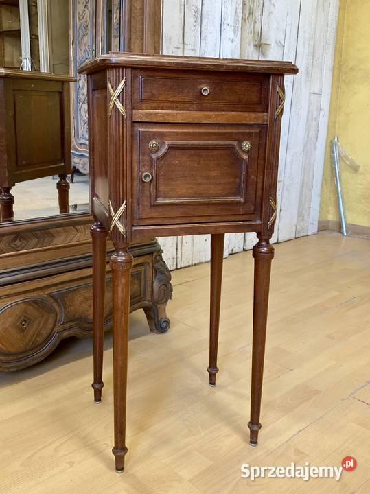 Eleganckie stoliki nocne szafki Francja styl Poznań